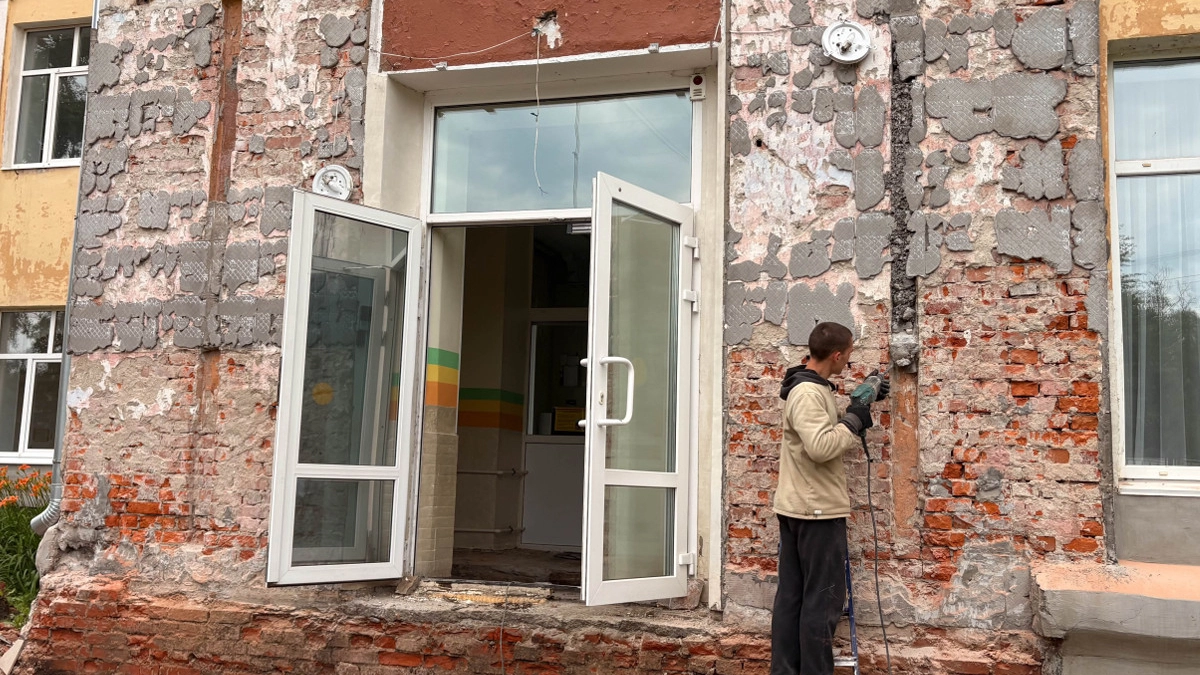 В Вологде начали ремонтировать начальную школу № 10