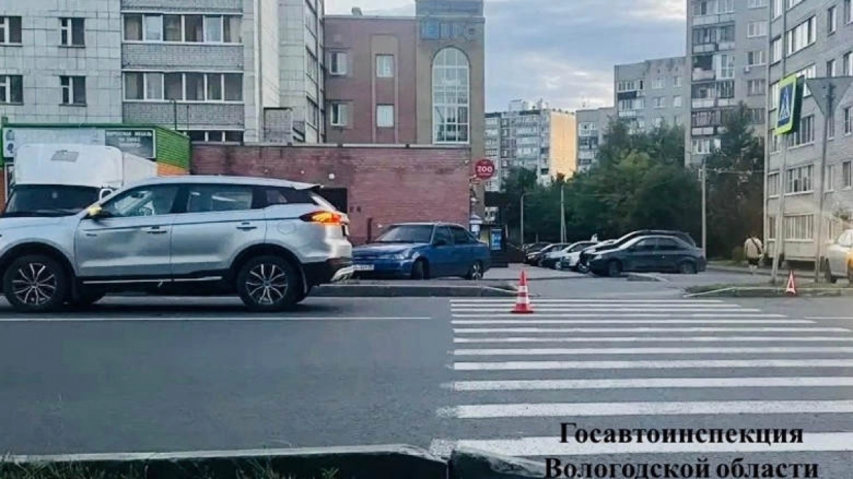 В Вологодской области школьник на электросамокате попал в больницу после ДТП
