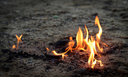 В Вологде спасатели справились с огнём в пустом здании