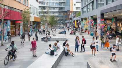 Этот город называли дырой, а теперь туда реально валит молодёжь: цены на жильё смешные, работы полно, а по культуре обогнал столицы