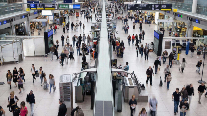 Как же лист бумаги поможет обезопасить чемодан от потери в аэропорту