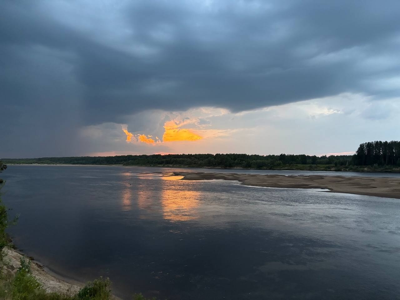 Вологодскую область 8 августа накроют грозы и ливни: прогноз погоды и предупреждения